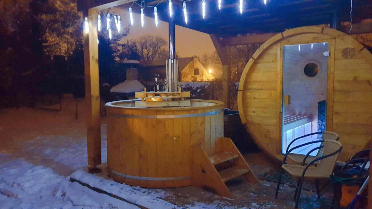 Apartman Paula -Dovolenka Pri Aquaparku Lipótszentmiklós Kültér fotó