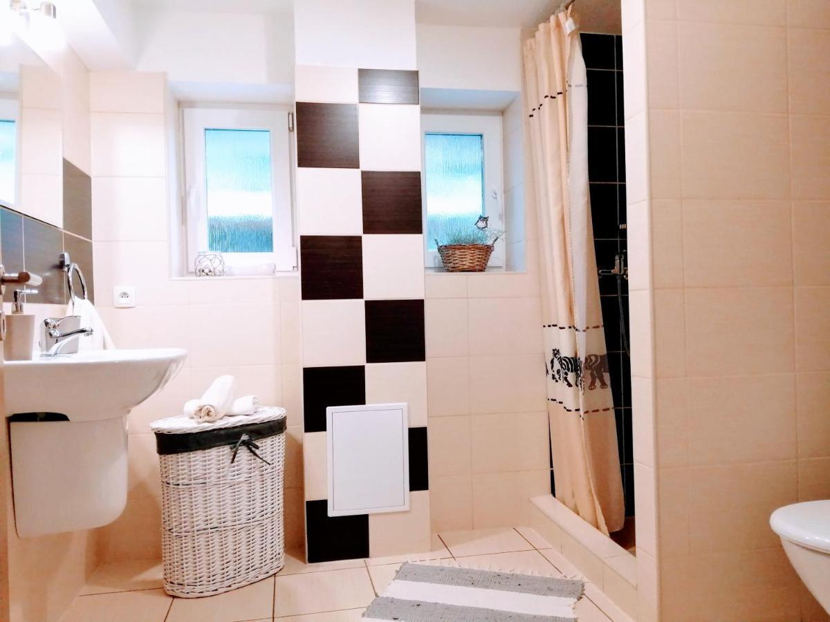 Apartman Paula -Dovolenka Pri Aquaparku Lipótszentmiklós Kültér fotó