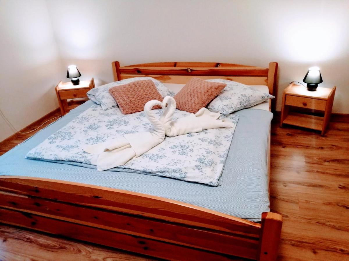 Apartman Paula -Dovolenka Pri Aquaparku Lipótszentmiklós Kültér fotó